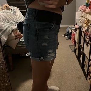 Old Navy maternity shorts